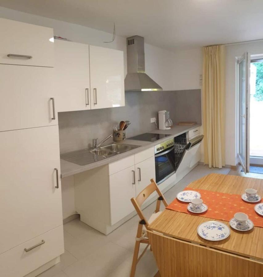 Moderne Wohnung Mit Studio In Bauernhausscheune Am See Biersdorf am See Exterior photo